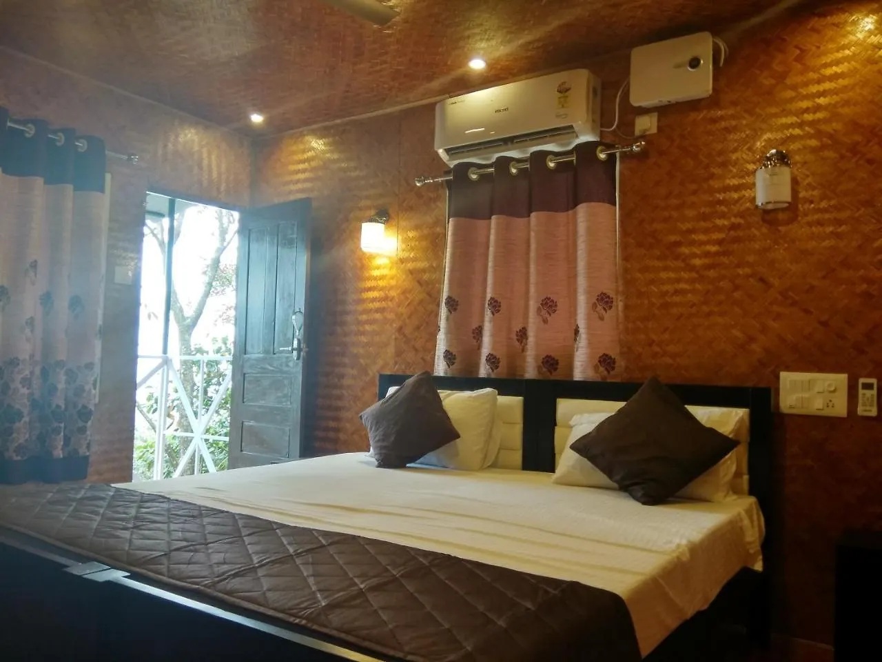 Mistywindvalley Kudayattur Resort
